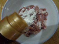 玉盘珍馐的肉丝炒蒜苔的做法图解四