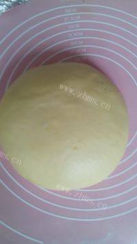 自己做的毛毛虫豆沙面包做法图解3)