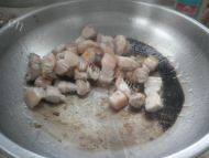 美味的干烧土豆肉做法图解8)