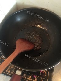 好吃的琥珀黑糖核桃做法图解4)