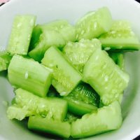 香飘十里的拍黄瓜做法图解4)