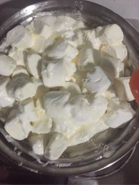 喷香的牛轧糖做法图解3)