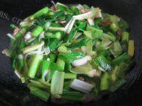 美美厨房之蒜苗炒肉