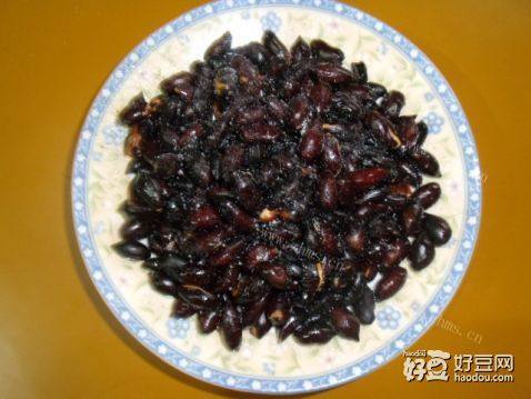 炸黑花生米