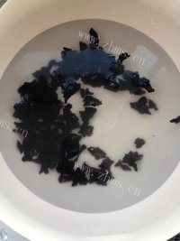 营养丰富的木耳炒肉做法图解1)
