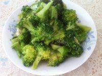 健康营养的清炒西兰花