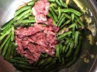 DIY豆角炒肉片做法图解5)