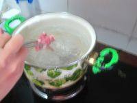 美味的芥菜咸蛋汤做法图解2)