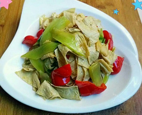 清淡的莴笋炒腐竹