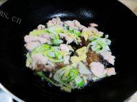 家常菜白菜炖冻豆腐做法图解7)