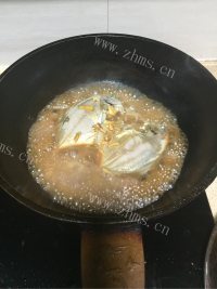 家常菜红烧鲳鱼做法图解3)