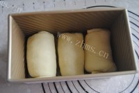 好吃的酸奶蜜豆土司做法图解15)