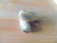 下酒菜五香煮花生做法图解2)