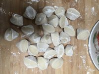 好吃的三鲜水饺做法图解3)