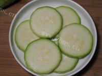 「DIY美食」西葫芦饼做法图解3)