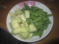 「DIY美食」土豆炖豆角做法图解2)