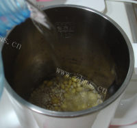 浓香的黄豆薏米糊做法图解6)