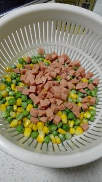 热腾腾的清炒三丁做法图解1)