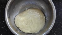 蛋黄豆沙广式月饼做法图解8)