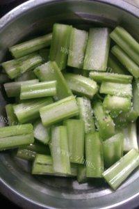 易做的清炒芥菜做法图解2)