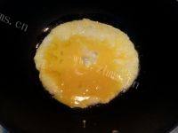 金枪鱼紫菜包饭做法图解2)