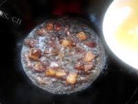 美味的红酒五花肉做法图解8)
