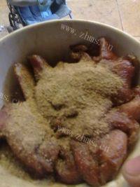 美味的孜然烤肉做法图解4)