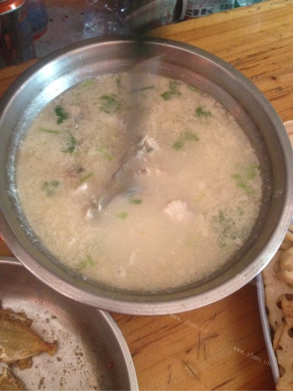 美味佳肴般的鱼汤