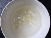 自制芒果草莓慕斯做法图解6)