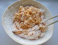 美味佳肴般的炸胡萝卜丸子做法图解6)