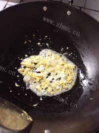 美味的金牌蛋炒饭做法图解5)