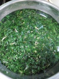 美味的荠菜饺子做法图解4)