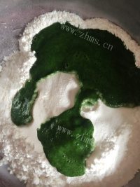 色味俱佳的菠菜饺子做法图解5)