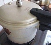 美味的粽香糯米仔排