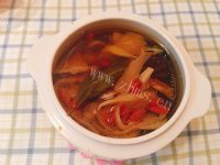 浓香菌菇猪蹄汤做法图解9)