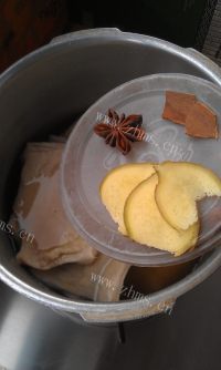 美味的红烧牛肚做法图解4)