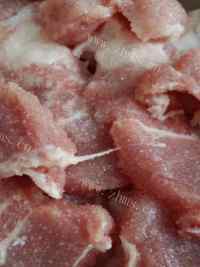 美味的粉蒸肉做法图解2)