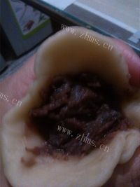 回味无穷的红豆酥饼做法图解5)