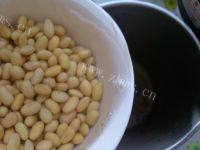 诱人的玉米豆浆做法图解3)