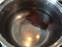 特别好吃的酸豆角炒腊里脊做法图解2)