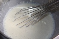 自制芒果千层蛋糕做法图解7)