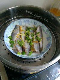 美味的清蒸黄花鱼做法图解7)