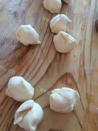好吃的鸡肉包子做法图解3)