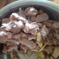 好喝的炉火萝卜羊肉汤做法图解6)