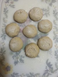 妈妈做的全麦豆面油饼做法图解5)
