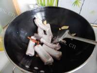 美味的红烧肋排做法图解7)