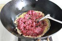 番茄牛肉酱意大利面做法图解4)