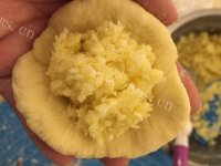 唇齿留香的椰蓉面包做法图解7)