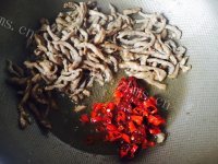 色香味浓的鱼香肉丝做法图解13)