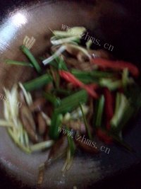 好吃的韭芽猪肝做法图解11)